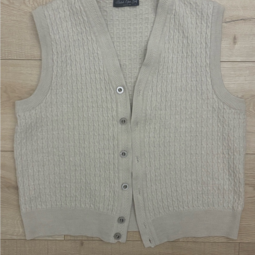 Superfine Wool and Silk Cable Knit Sweater Cream Vest Preppy British Open Golf